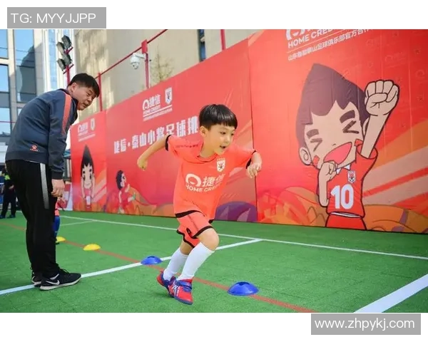 教练携手王牌足球球星共创辉煌征程点燃绿茵梦想舞台